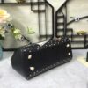 Dolce & Gabban Leather Print. Can be carried by strap or as a bag. Every time it is presented, there are always endless surprises of luxury.-25cm