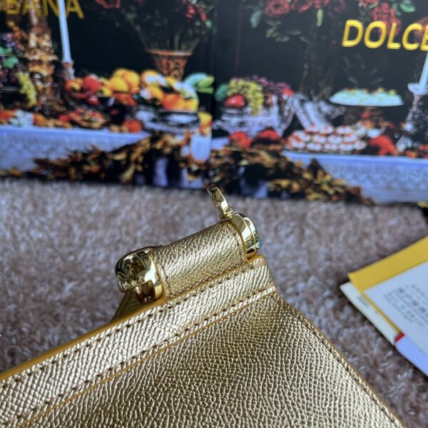 Dolce & Gabban Sicily 100% Original Replica! A masterpiece of the brand.-20cm Gold