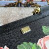 Dolce & Gabban Leather Print. Can be carried by strap or as a bag. Every time it is presented, there are always endless surprises of luxury.-25cm