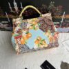 Dolce & Gabban Leather Print. Can be carried by strap or as a bag. Every time it is presented, there are always endless surprises of luxury.-25cm