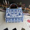 Dolce & Gabban Leather Print. Can be carried by strap or as a bag. Every time it is presented, there are always endless surprises of luxury.-25cm