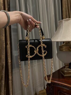 Dolce & Gabban Chain bag-18cm Black with original box