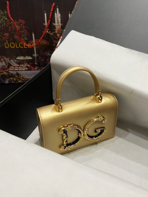 Dolce & Gabban Chain bag-18cm Gold with original box