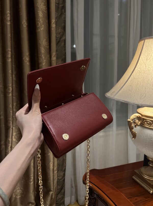 Dolce & Gabban Chain bag-18cm Red with original box