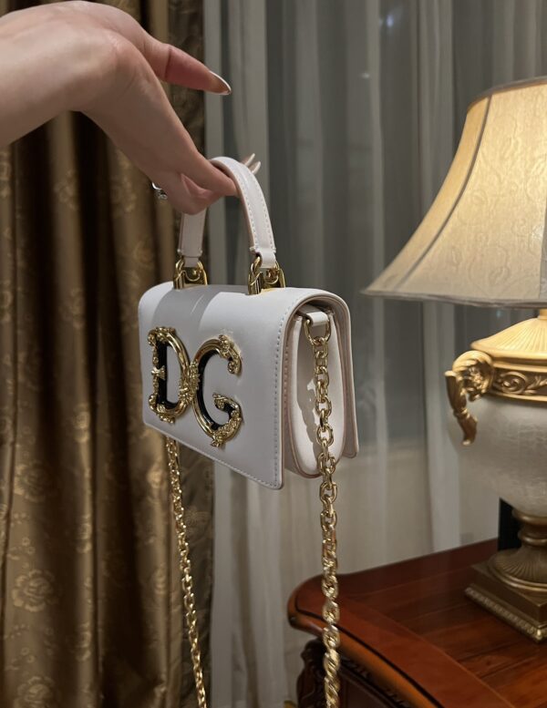 Dolce & Gabban Chain bag-18cm White with original box