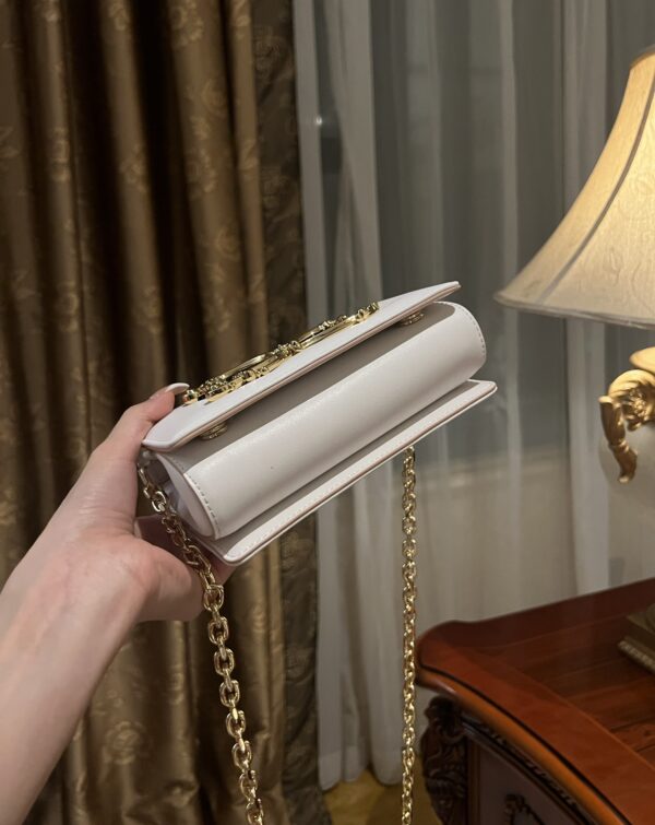 Dolce & Gabban Chain bag-18cm White with original box