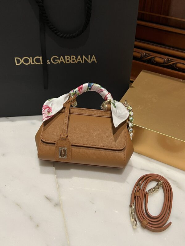 img_bf49eb9d_20240923_i1727026736_2462_2.jpg Dolce & Gabban Sicily 100% Original Replica! A masterpiece of the brand.-18cm Yellow with original box