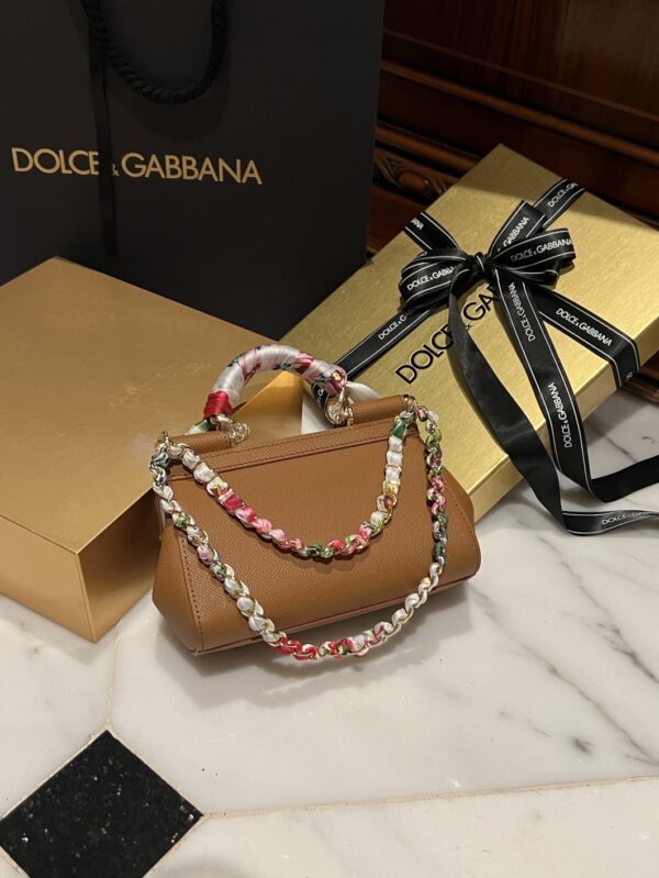img_bf49eb9d_20240923_i1727026736_4826_7.jpg Dolce & Gabban Sicily 100% Original Replica! A masterpiece of the brand.-18cm Yellow with original box