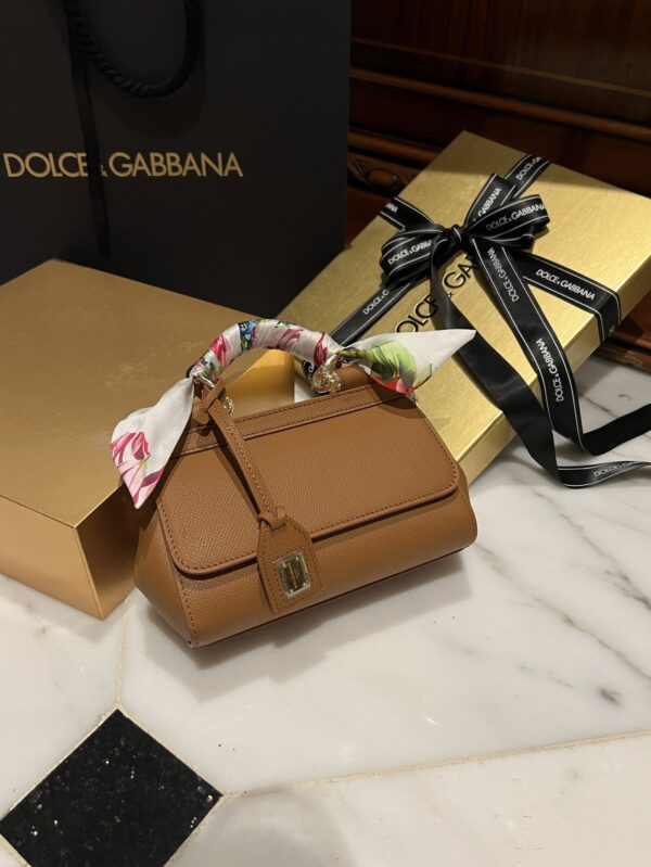img_bf49eb9d_20240923_i1727026736_5110_3.jpg Dolce & Gabban Sicily 100% Original Replica! A masterpiece of the brand.-18cm Yellow with original box