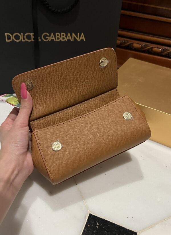 img_bf49eb9d_20240923_i1727026736_8004_1.jpg Dolce & Gabban Sicily 100% Original Replica! A masterpiece of the brand.-18cm Yellow with original box