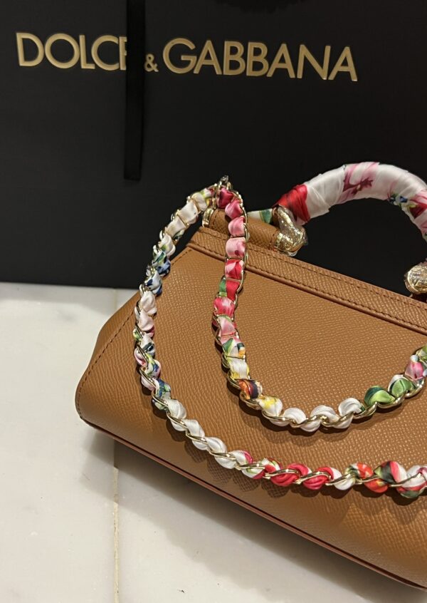img_bf49eb9d_20240923_i1727026736_837_4.jpg Dolce & Gabban Sicily 100% Original Replica! A masterpiece of the brand.-18cm Yellow with original box