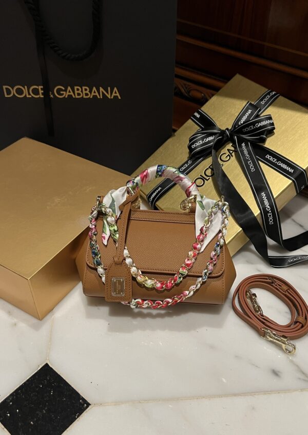 img_bf49eb9d_20240923_i1727026742_8903_0.jpg Dolce & Gabban Sicily 100% Original Replica! A masterpiece of the brand.-18cm Yellow with original box