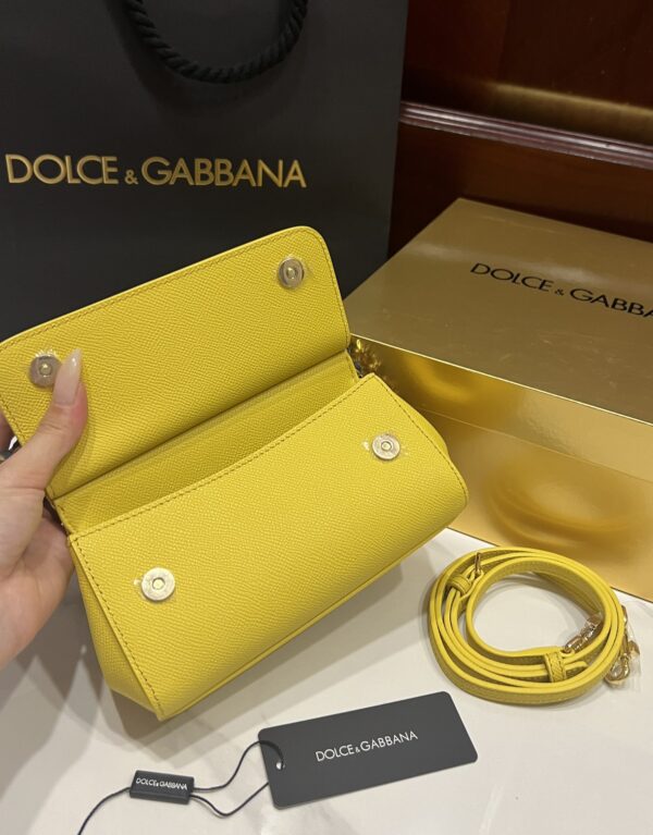 img_bf49eb9d_20241019_i1729273835_4871_4.jpg Dolce & Gabban Sicily 100% Original Replica! A masterpiece of the brand.-18cm Yellow with original box
