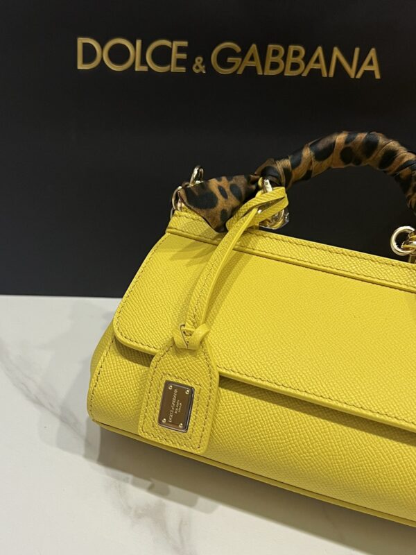 img_bf49eb9d_20241019_i1729273835_5786_3.jpg Dolce & Gabban Sicily 100% Original Replica! A masterpiece of the brand.-18cm Yellow with original box