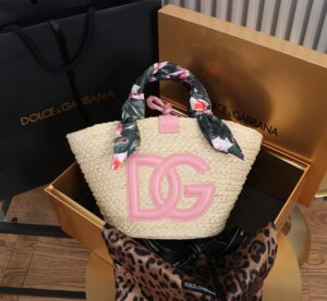 Dolce & Gabbana woven rattan bag for beach use-pink 28cm with original logo box