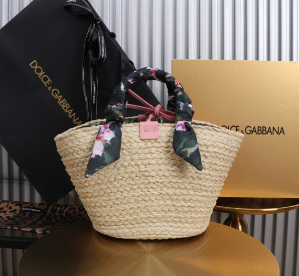 Dolce & Gabbana woven rattan bag for beach use-pink 28cm with original logo box
