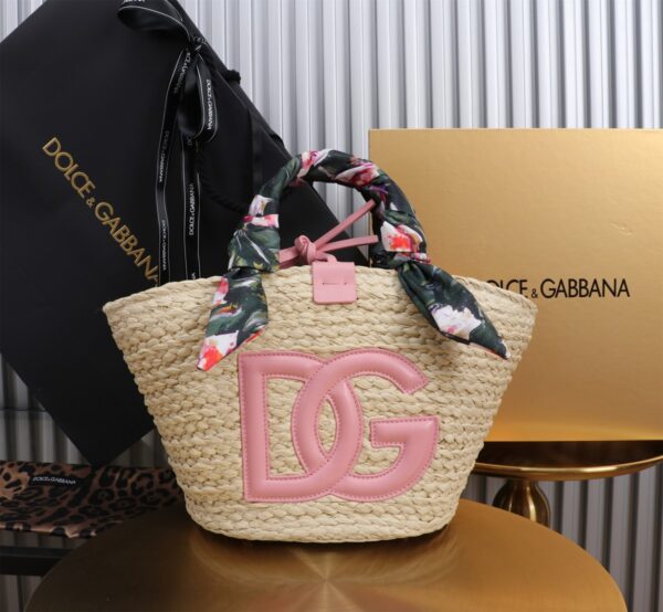 Dolce & Gabbana woven rattan bag for beach use-pink 28cm with original logo box