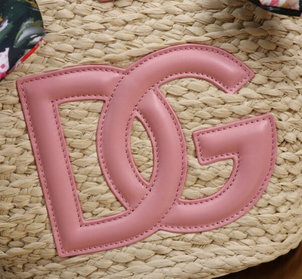 Dolce & Gabbana woven rattan bag for beach use-pink 28cm with original logo box