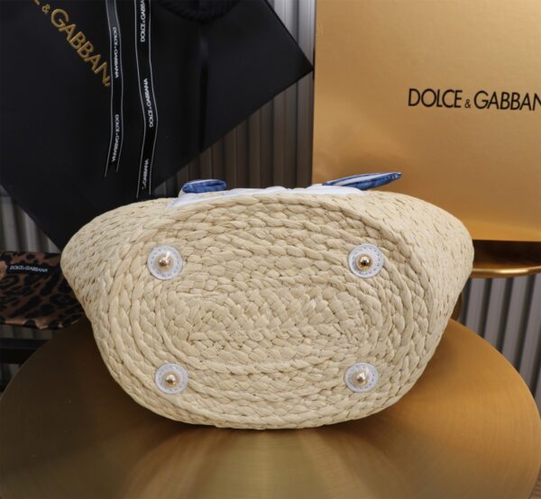 Dolce & Gabbana woven rattan bag for beach use-white 28cm with original logo box