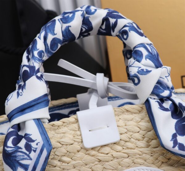 Dolce & Gabbana woven rattan bag for beach use-white 28cm with original logo box