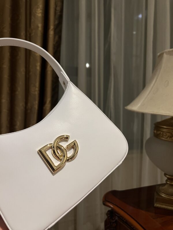 Dolce & Gabban Underarm Bag-White-22cm with original box free shipping