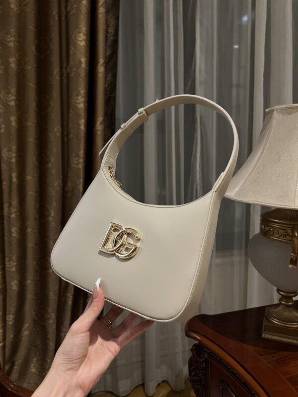 Dolce & Gabban Underarm Bag-White-22cm with original box free shipping