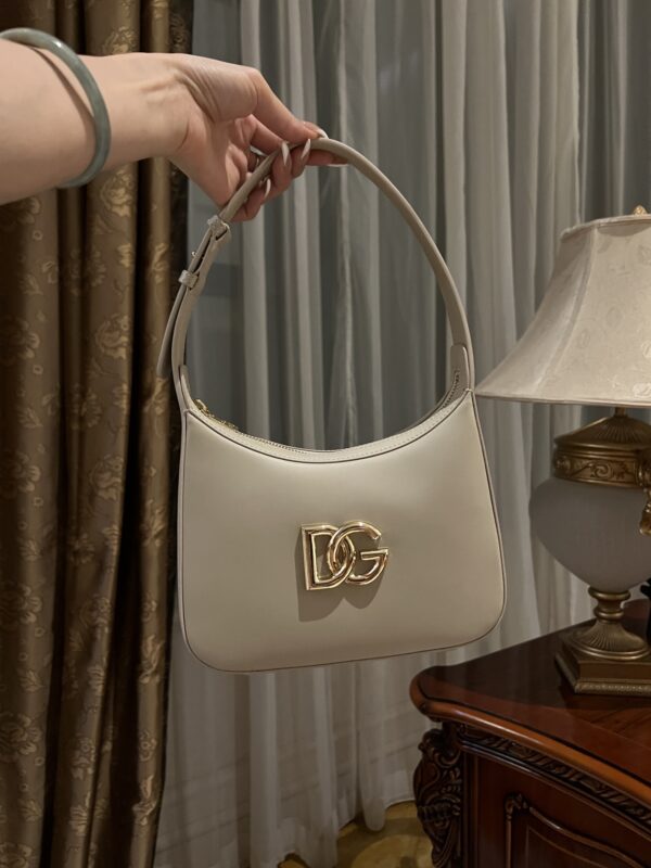 Dolce & Gabban Underarm Bag-White-22cm with original box free shipping