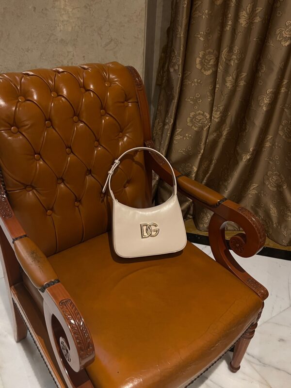 Dolce & Gabban Underarm Bag-White-22cm with original box free shipping