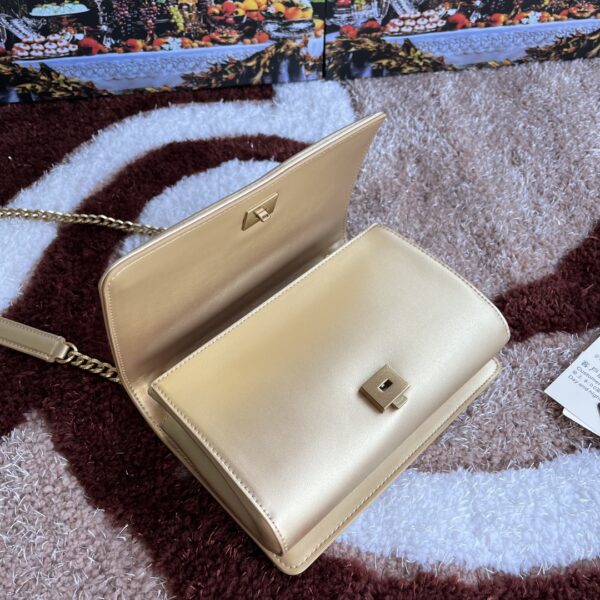 Dolce & Gabban  a Baroque-style Golden-G 21cm free shipping
