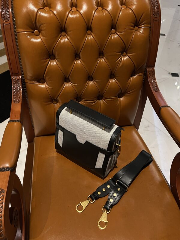 Balmain original single Women's Bag-23cm with original box free shipping