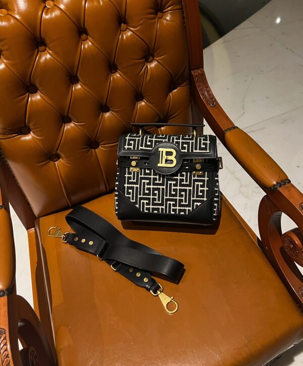 Balmain original single Women's Bag-23cm with original box free shipping