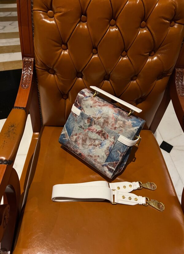Balmain original single Women's Bag-23cm with original box free shipping