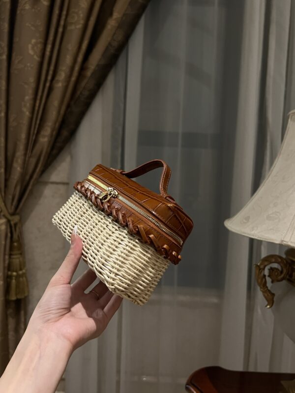 New! Loro Piana  Small-Size Rattan Bag, Global Limited Edition -L19cm with original box free shipping