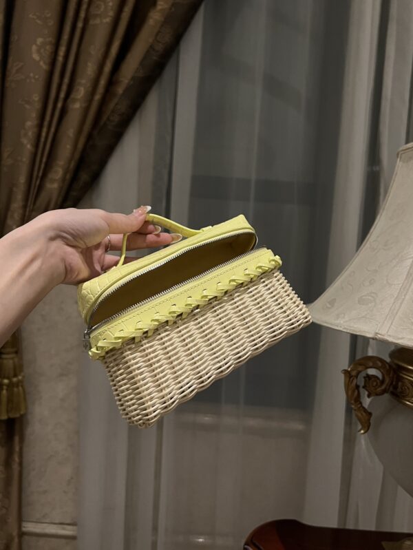 New! Loro Piana  Small-Size Rattan Bag, Global Limited Edition -L19cm with original box free shipping