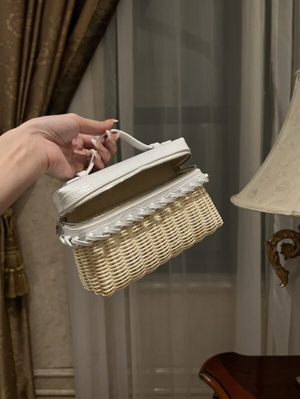New! Loro Piana  Small-Size Rattan Bag, Global Limited Edition -L19cm with original box free shipping