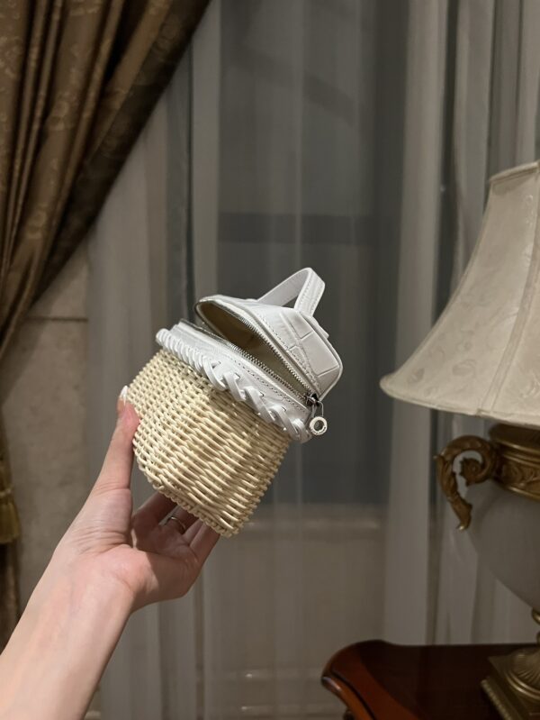 New! Loro Piana  Small-Size Rattan Bag, Global Limited Edition -L19cm with original box free shipping