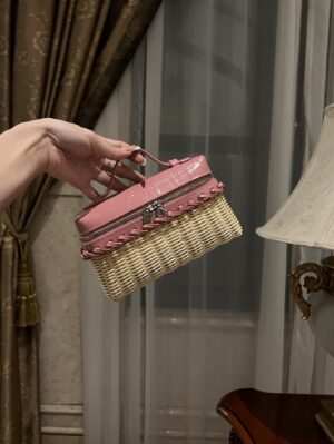 New! Loro Piana  Small-Size Rattan Bag, Global Limited Edition -L19cm with original box free shipping
