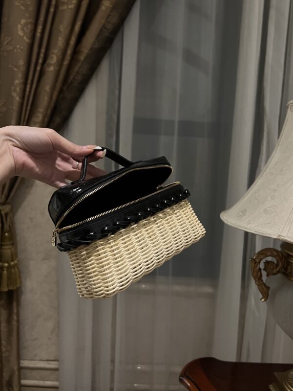New! Loro Piana  Small-Size Rattan Bag, Global Limited Edition -L19cm with original box free shipping