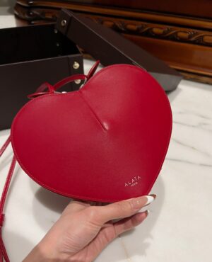 ALAlA LE CEUR The most popular heart-shaped bag -L21cm with original box free shipping