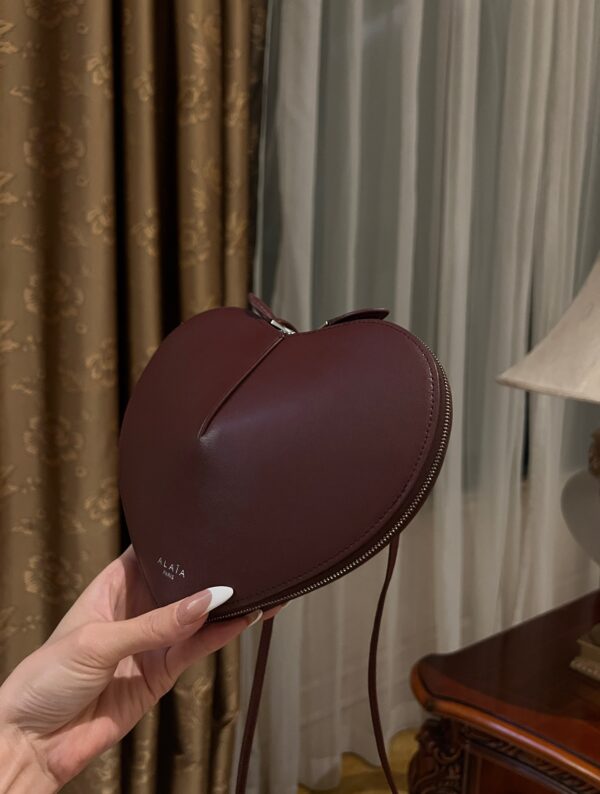 ALAlA LE CEUR The most popular heart-shaped bag -L21cm with original box free shipping
