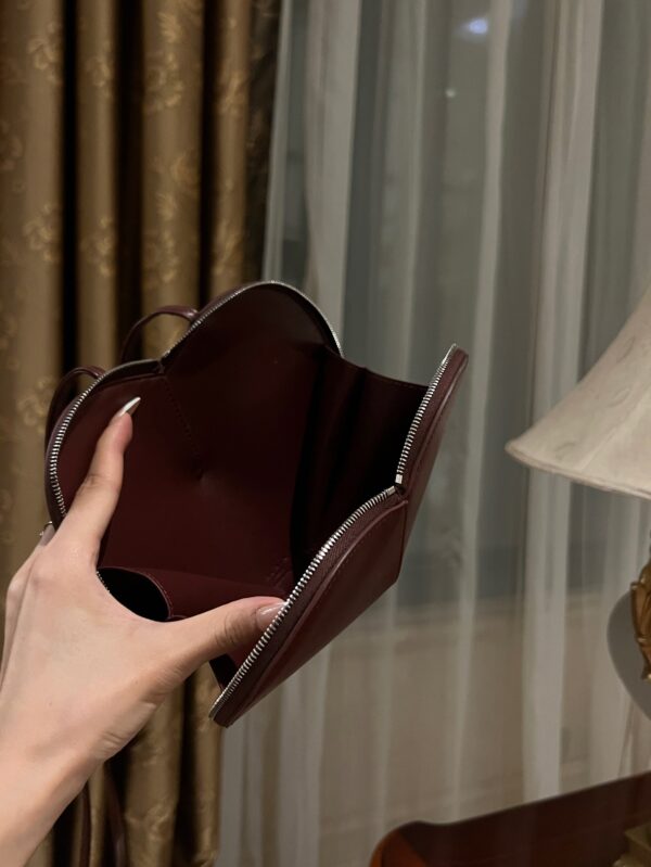 ALAlA LE CEUR The most popular heart-shaped bag -L21cm with original box free shipping