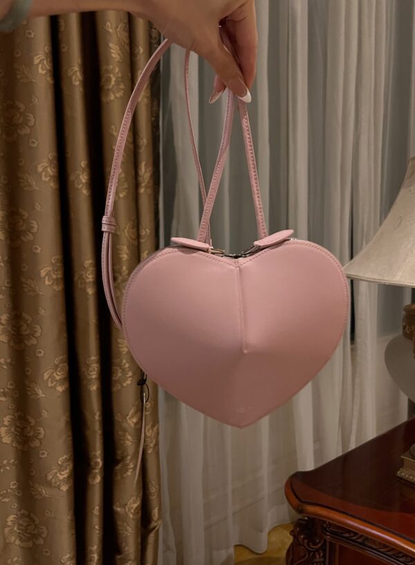 ALAlA LE CEUR The most popular heart-shaped bag -L21cm with original box free shipping