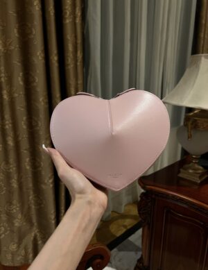 ALAlA LE CEUR The most popular heart-shaped bag -L21cm with original box free shipping