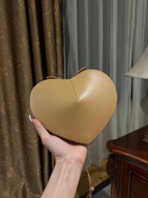 ALAlA LE CEUR The most popular heart-shaped bag -L21cm with original box free shipping
