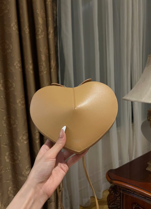 ALAlA LE CEUR The most popular heart-shaped bag -L21cm with original box free shipping