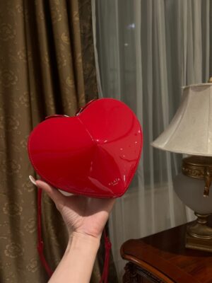 ALAlA LE CEUR The most popular heart-shaped bag -L21cm with original box free shipping