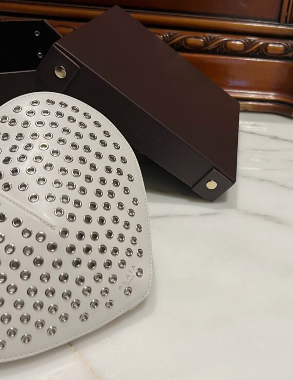 ALAlA LE CEUR The most popular heart-shaped bag -L21cm with original box free shipping
