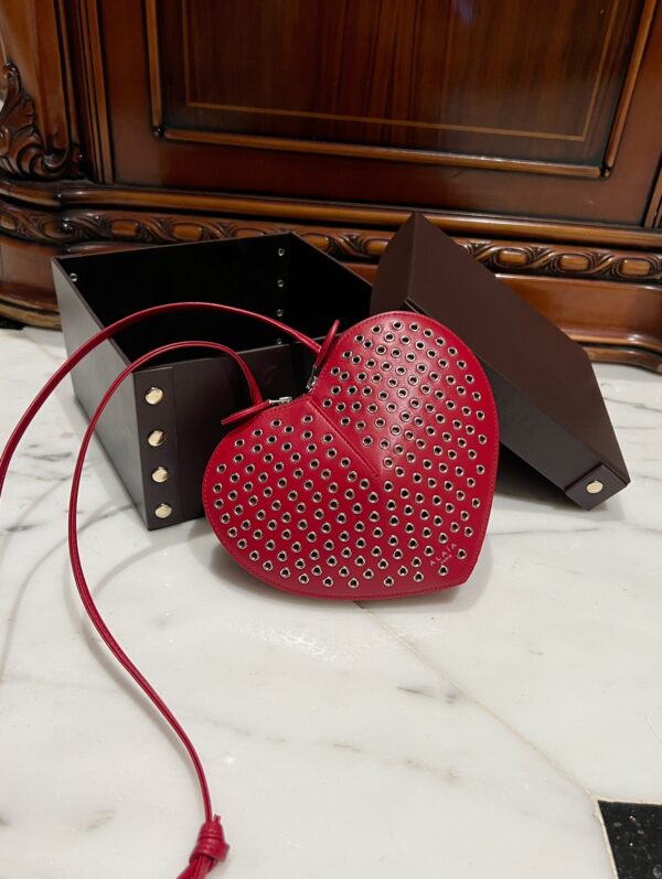 ALAlA LE CEUR The most popular heart-shaped bag -L21cm with original box free shipping