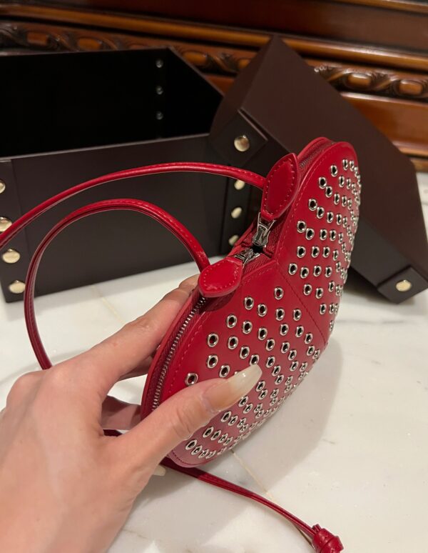 ALAlA LE CEUR The most popular heart-shaped bag -L21cm with original box free shipping