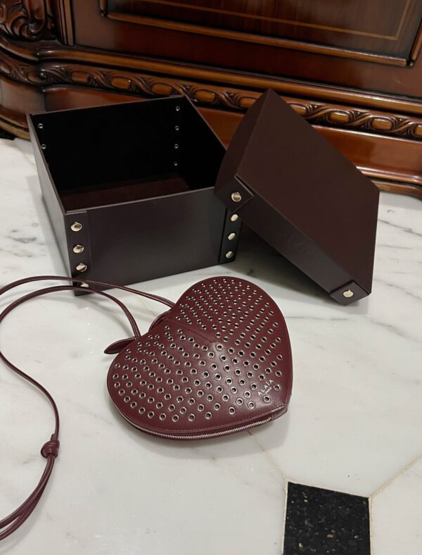 ALAlA LE CEUR The most popular heart-shaped bag -L21cm with original box free shipping